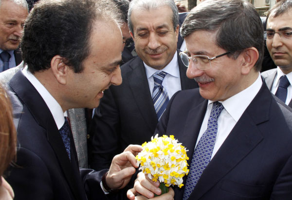 davutoglu-baydemir-cicek.jpg