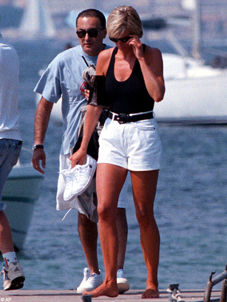 princess-diana-and-dodi-al-fayed-celebrities-who-died-young-28710837-468-622.jpg